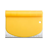 Taietor aluat 15 x 10.5 cm Vivimall, 2 in 1, lama otel inoxidabil, maner din ABS, gradat, paleta plastic, galben - vivimall.ro