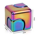 Cub Flippy dezasamblat în două piese magnetice independente, aliaj zinc, detaliu sistem magnetic