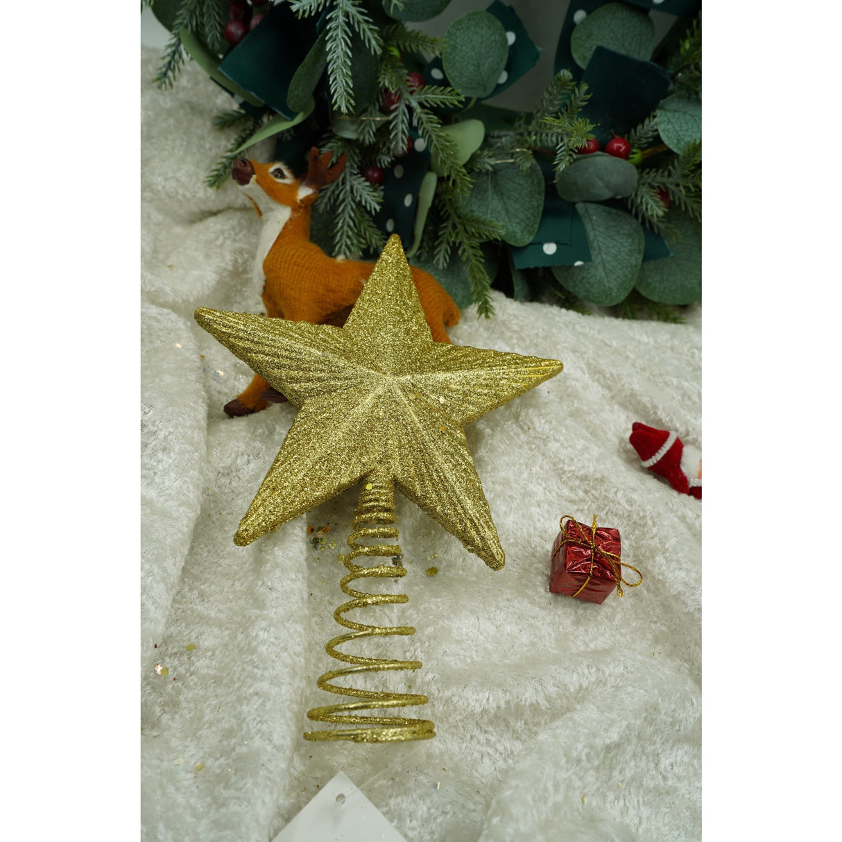 Varf decorativ de brad, Auriu, in forma de Stea, cu design in relief, din Plastic/Metal, 15.5 cm x 20.5 cm, Interior/Exterior, Flippy - vivimall.ro