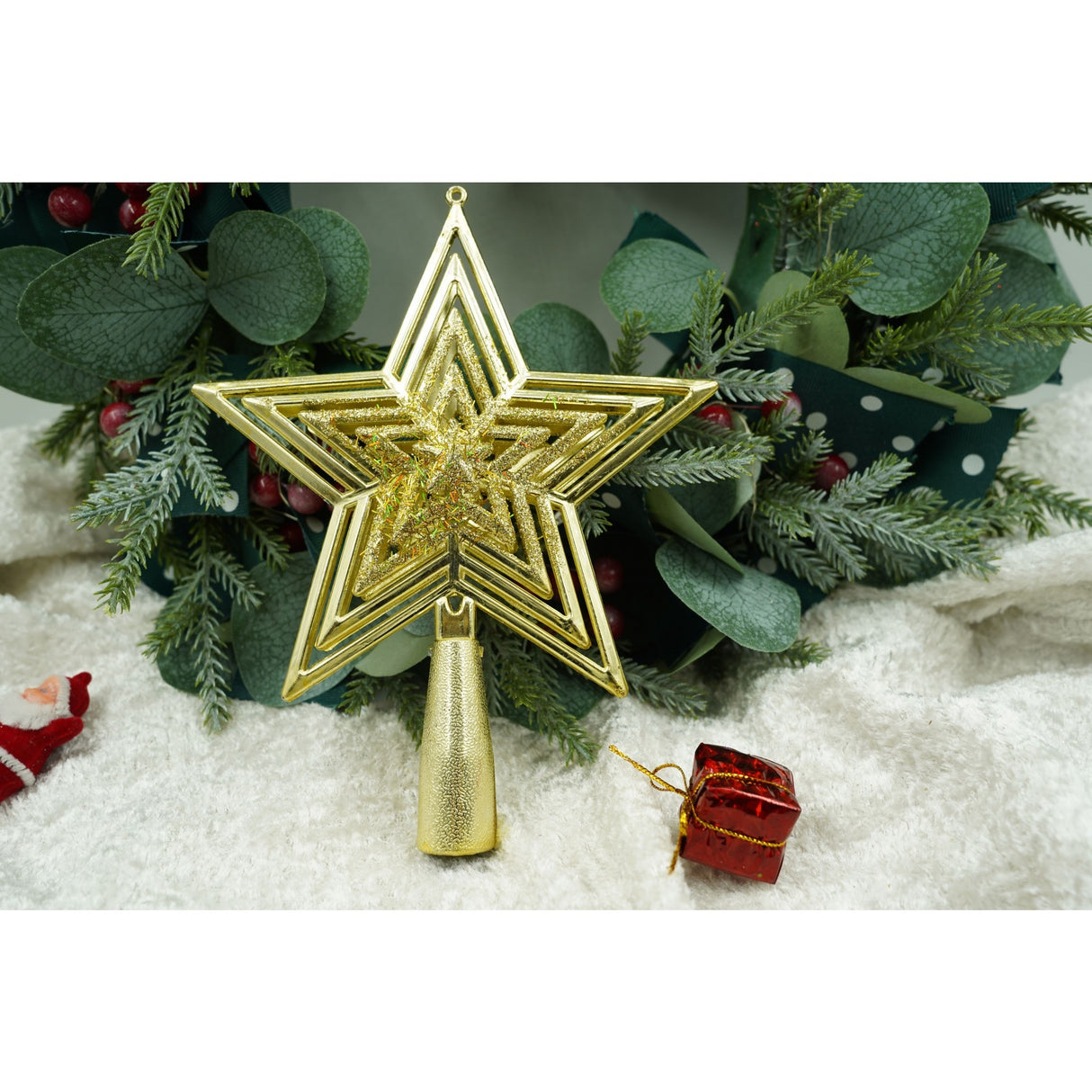 Varf decorativ de brad, Auriu, in forma de Stea, design de stele, din Plastic, 15 cm x 18 cm, Interior/Exterior, Flippy - vivimall.ro