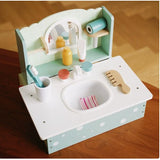 Set accesorii baie jucărie lemn Flippy Montessori, detaliu accesorii incluse în set, multicolor