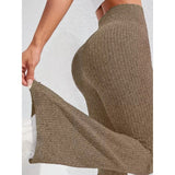 Pantaloni sport damă Vivimall khaki purtați în ținută casual-sport, perspectivă laterală, mărime XL